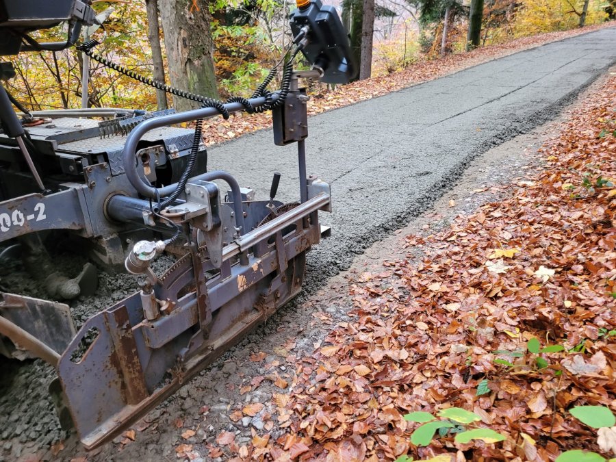 Ciężki sprzęt na górskim szlaku. Nadleśnictwo odpowiada na głosy krytyki - foto