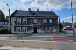 Pustostan przy rondzie sprzedany. Kupiła go spółka byłej bielskiej radnej - foto