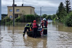 Budują się na terenach zalewowych. Dlaczego urzędnicy wydają pozwolenia? - foto