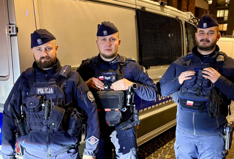 Uratowali życie rocznego dziecka! Bohaterska postawa policjantów z Bielska-Białej - foto