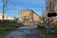 Mieszkańcy skarżą się na stan przejazdu. Instytucje przerzucają się odpowiedzialnością - foto
