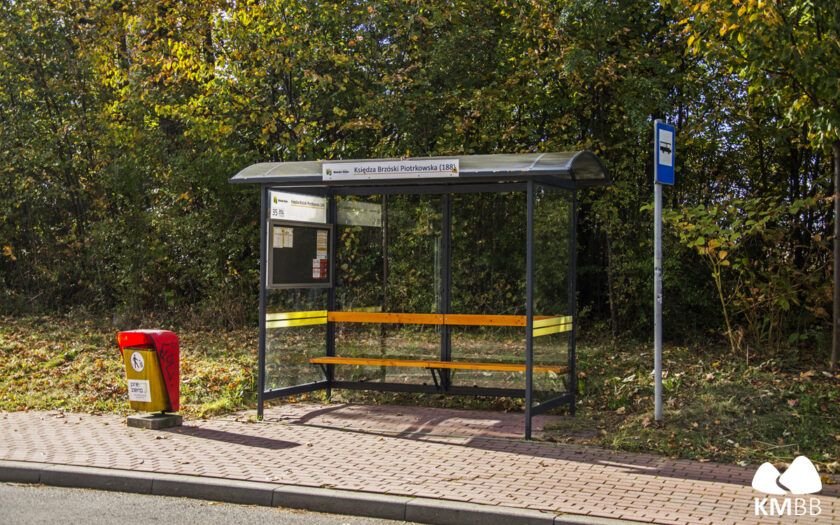 Nowa wiata pojawi się m.in. na osiedlowej pętli. Remontują także starsze konstrukcje - foto