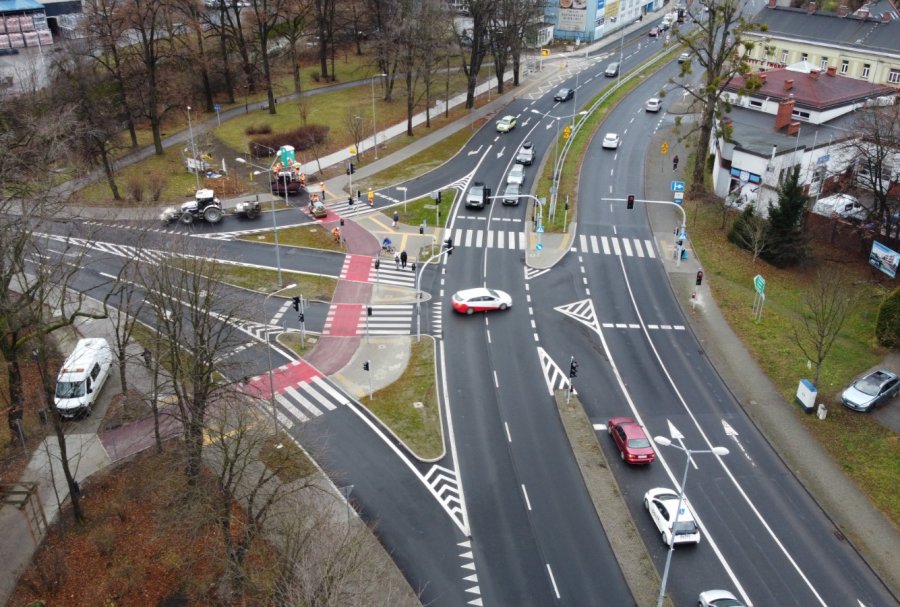 Za dwa dni koniec remontu za 9 mln zł. Przywrócą normalny ruch na ruchliwej ulicy - foto