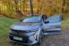 Renault Scenic E-Tech. To ekologiczny i ekonomiczny, rodzinny SUV z charakterem - foto