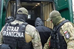 Jeździł po pijaku i nietrzeźwy pracował w szpitalu. Cudzoziemiec opuścił Polskę
