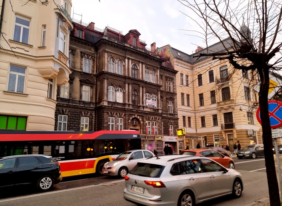 Zabytkowa kamienica trafiła na sprzedaż. Właściciele wolą ją sprzedać zamiast wyremontować?