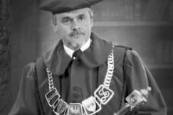 Zmarł założyciel i były rektor bielskiej uczelni. Troskliwy pedagog i mentor - foto