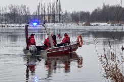 Płetwonurkowie krok po kroku przeczesują staw. To kolejna doba poszukiwań 24-latki ZDJĘCIA, WIDEO