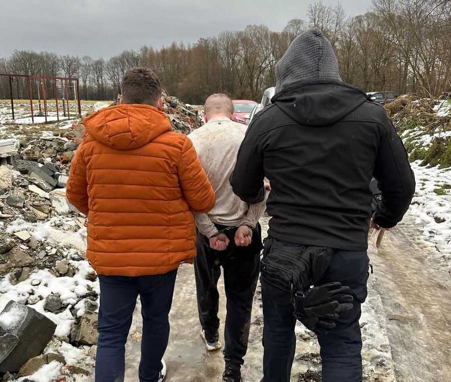 Ukradł płyty szalunkowe znacznej wartości. Wpadł na innej budowie wraz z paserem - foto
