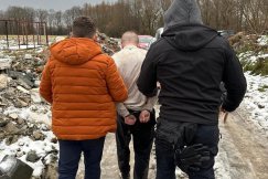 Ukradł płyty szalunkowe znacznej wartości. Wpadł na innej budowie wraz z paserem - foto