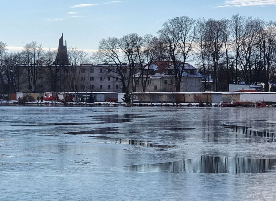 Policja zarządzi opróżnienie wody ze stawu? „W dniu zaginięcia był tu lód” - foto