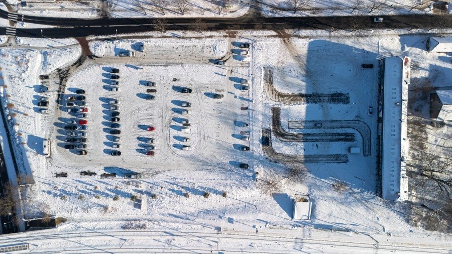 Chcą obniżenia lub zwolnienia z opłat za parkowanie przy targowisku. 5 zł to za dużo? - foto