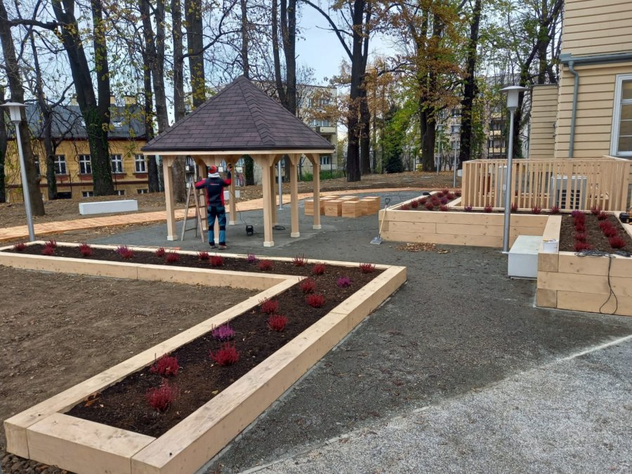 Ogród terapeutyczny i modernizacja pawilonu. Istotne zmiany dla małych pacjentów - foto