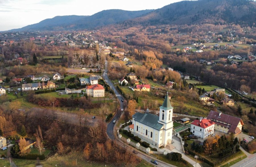 Mieszkańcy na rozbudowę tej ulicy czekają od lat. Gigantyczny koszt wymusza podział na odcinki