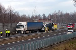 Duże utrudnienia na DK1. Droga w kierunku Bielska-Białej była całkowicie zamknięta - foto