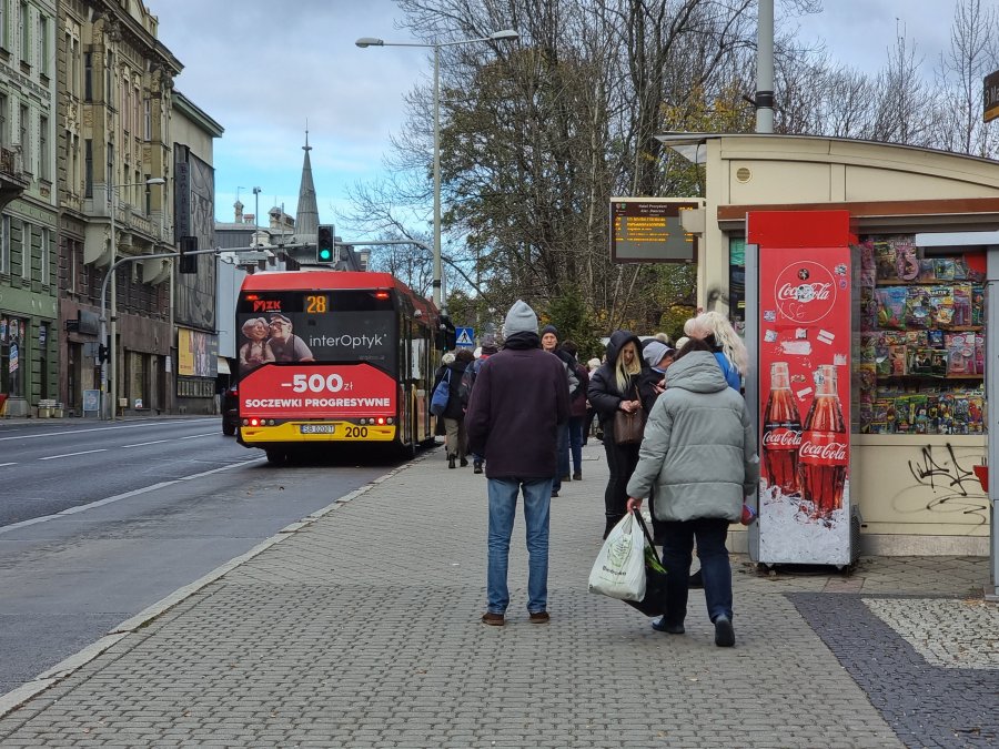 Rekordowa liczba pasażerów i rekordowe wydatki. W komunikacji widać likwidację fabryki Fiata