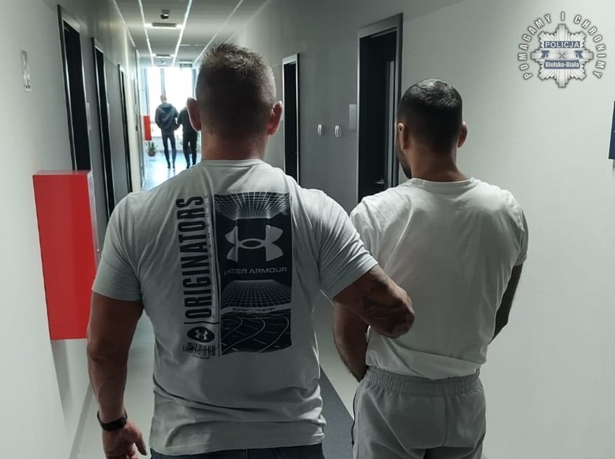 Diler aż 27 razy złamał sądowy zakaz. W domu miał ćwierć kilograma narkotyków - foto