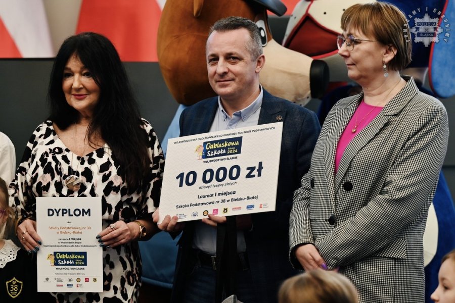 Bielska szkoła najlepsza w województwie. W Katowicach czekała na nich nawet orkiestra - foto