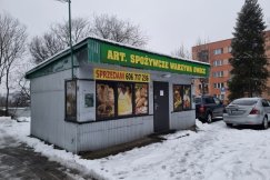 Osiedlowy sklep zostanie, ale na jasnych warunkach. Miasto chce poprawy estetyki - foto