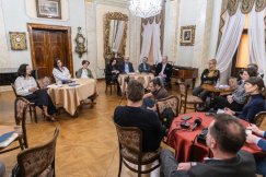 Prehistoryczne odkrycia i barokowa kobieta. Zamek zajmie się się też... muzeoterapią - foto