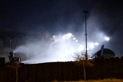Łuna światła pod Dębowcem. To druga próba naśnieżania stoku, bo na horyzoncie mróz - foto
