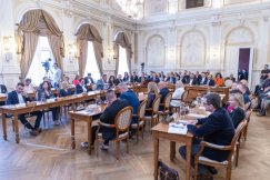 Prezydent i wiceprezydenci dostaną podwyżki? Ministerstwo kończy prace nad zmianą przepisów