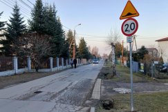 Kto ma zmodernizować ulicę na granicy miasta? Jej stan jest coraz gorszy - foto