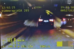 Zatrzymano kilka dowodów. Nieoznakowane BMW w akcji w alei gen. Andersa - foto