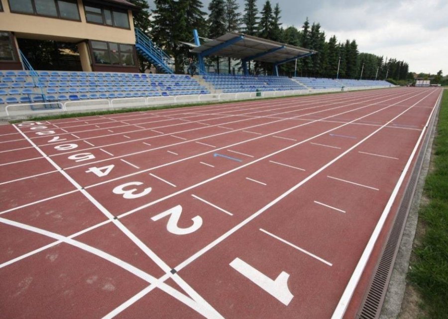 Stadion nadaje się tylko na szkolne zawody. Międzynarodowy mityng przeniosą do Cieszyna