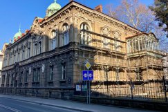 Rusztowania wokół pałacyku Rosta. Ruszają prace przy rewitalizacji perełki - foto