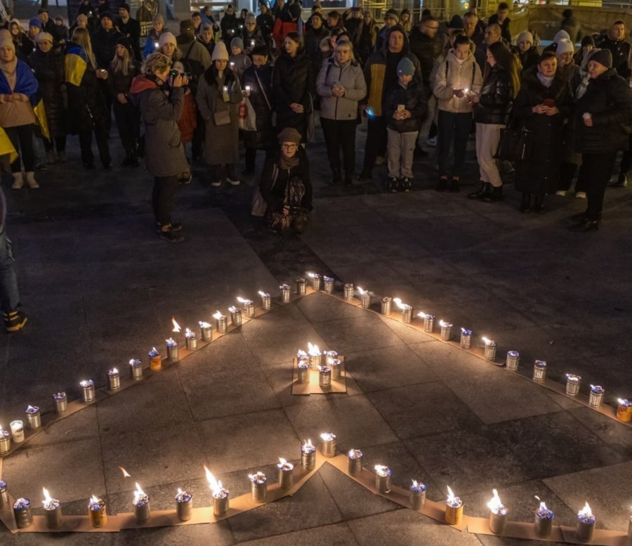 Zapalili wielkie serce ze świec. Wspólna modlitwa ekumeniczna w centrum miasta - foto
