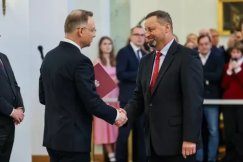 Uniwersytet Bielsko-Bialski ma kolejnego profesora. Nominację wręczył prezydent - foto