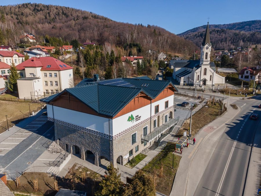 Podano datę otwarcia nowej placówki. Piękny obiekt na tle Beskidu Małego - foto