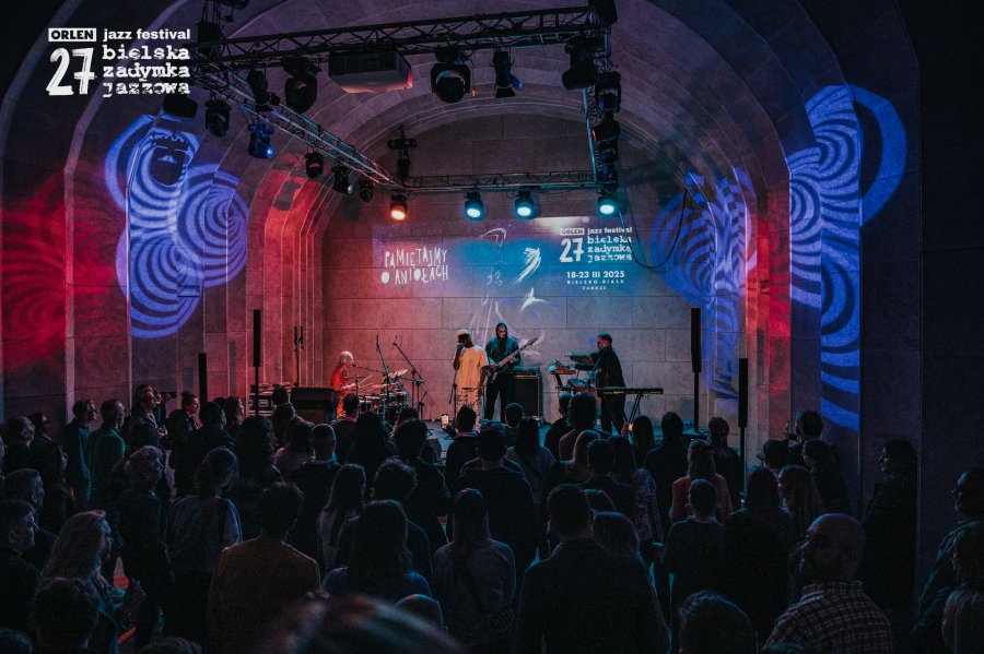 Zaczęli pod ziemią, ale w sobotę zagrają na szczycie. Trwa jazzowa Zadymka - foto