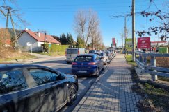 Tanie paliwo przez dwie godziny na bielskiej stacji. Duże korki w rejonie węzła S1 - foto