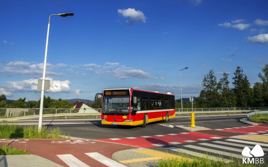 Chcą optymalizacji połączeń do zakładów pracy. Nie będzie zmian, bo firmy redukują załogi