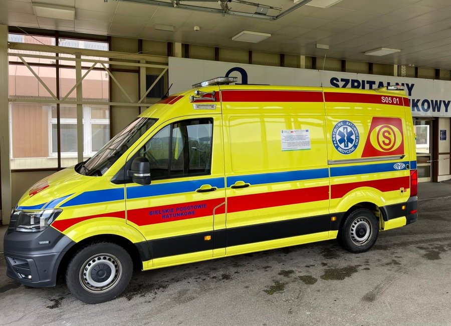 Interwencja służb w przedszkolu. Doszło do zatrzymania krążenia u mężczyzny