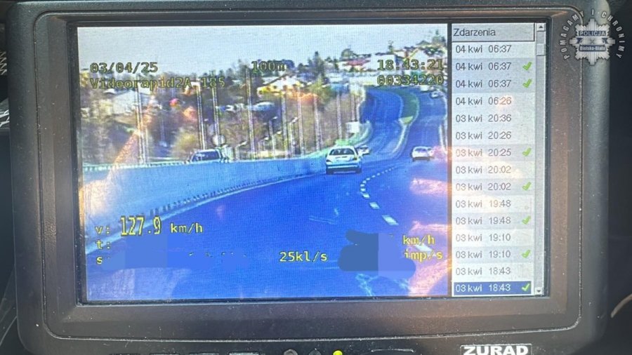 Blisko 130 km/h przez miasto. Nieoznakowany patrol nagrał bezmyślny rajd - foto