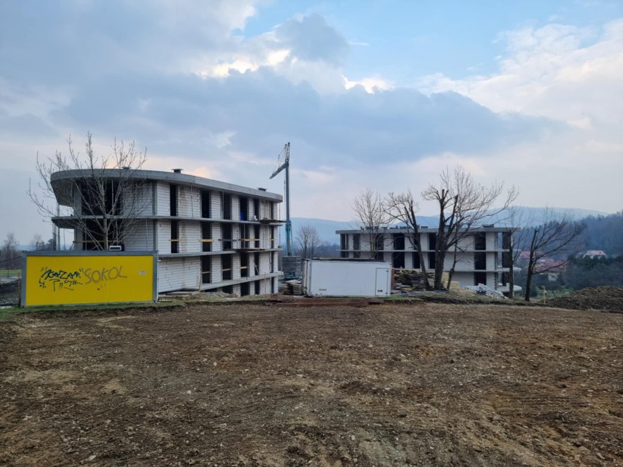Deweloperka kwitnie pod Dębowcem. Nieudolna ochrona przed budową „apartamentów” - foto