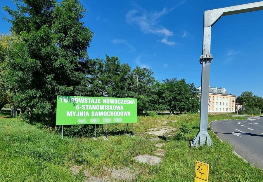 Billboard zniknął, ale myjnia może powstać. Mieszkańcy znów protestują - foto