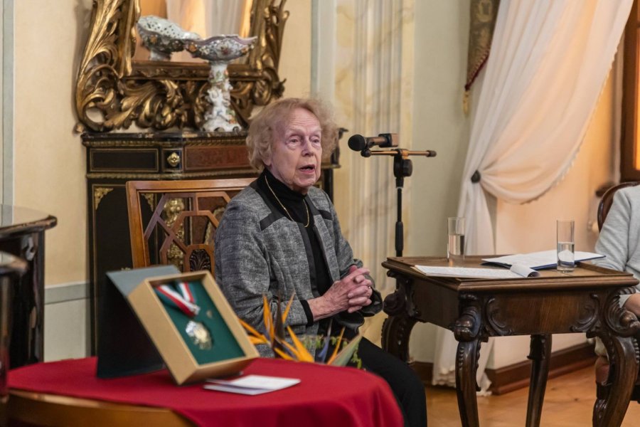 Bielska profesor z zaszczytnym tytułem. Doceniona za wielki wkład w badania nad sztuką - foto