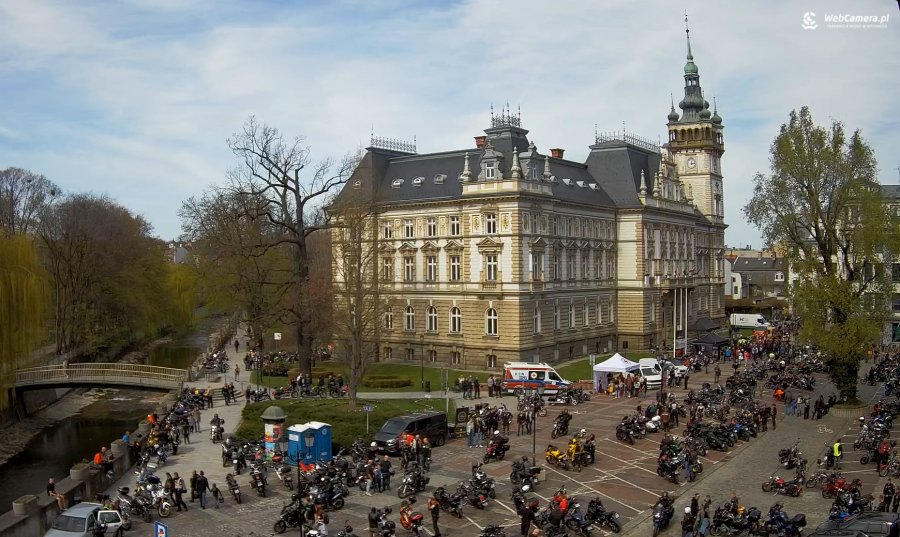 Setki motocykli zjedzie w niedziele do centrum miasta. Będzie głośne rozpoczęcie sezonu - foto