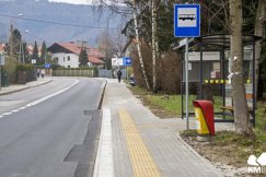 Nowe chodniki i perony przystankowe. Przeprowadzono też remont wiat - foto