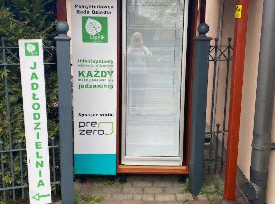 Nie wyrzucaj świątecznych potraw. W Bielsku-Białej działa szósta lodówka społeczna - foto
