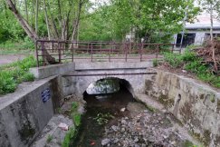 Problematyczny mostek do rozbiórki. Miasto ustaliło właścicieli gruntów na którym stoi - foto