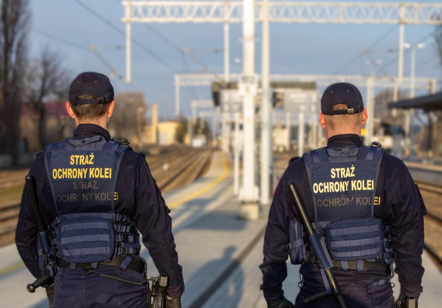 Nastolatek na torach wzbudził podejrzenia strażników. Miał przy sobie narkotyki