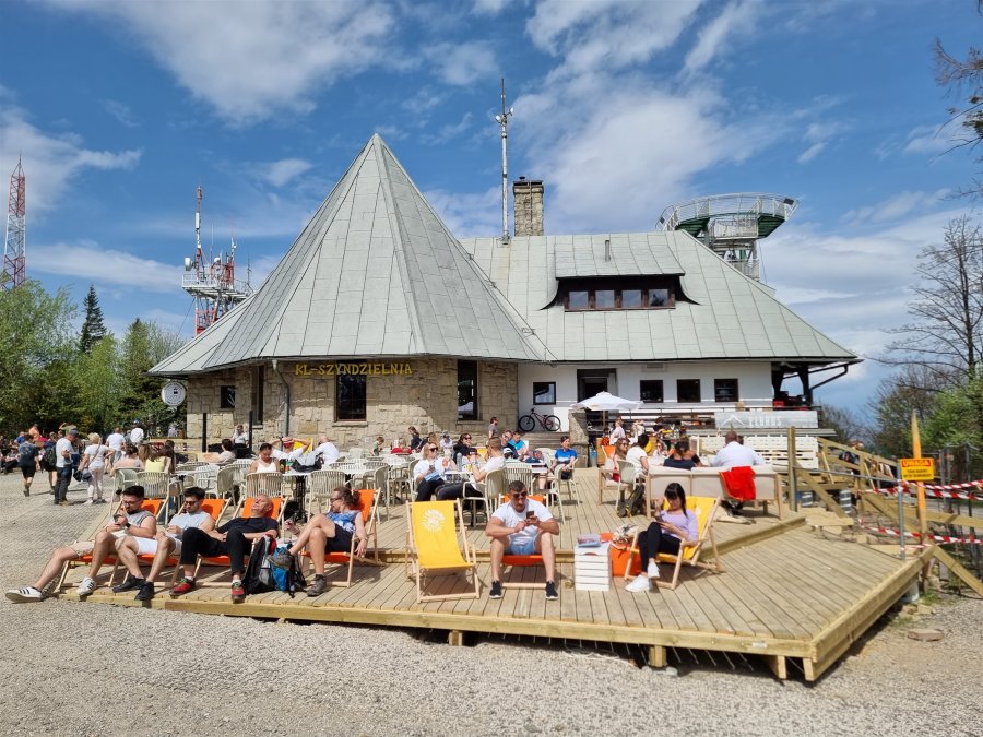 Pogoda postraszyła, ale grillowanie się udało. Spartanie dostarczali wrażeń - foto