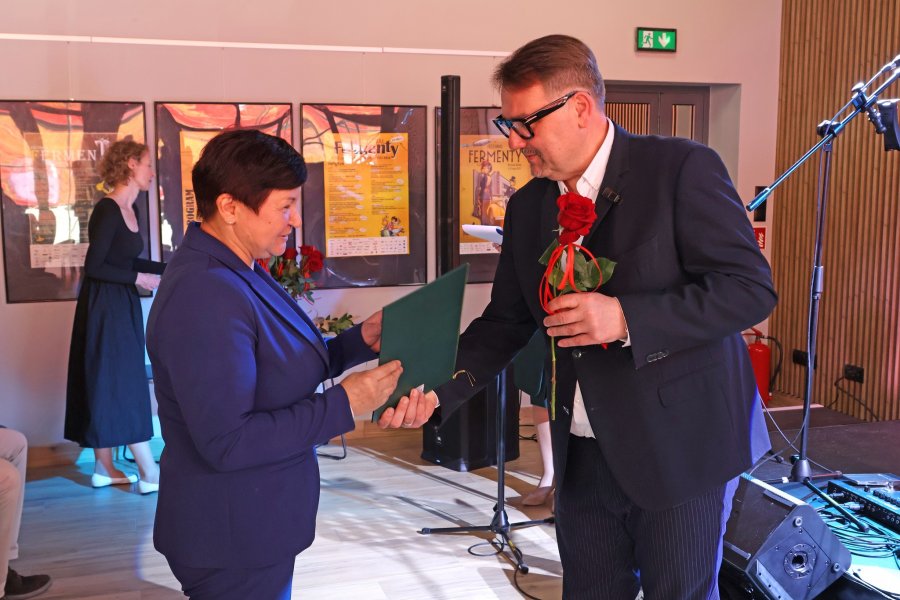 Prezydent wręczył odznaczenia. Ich praca to misja, w tych szybkich czasach - foto