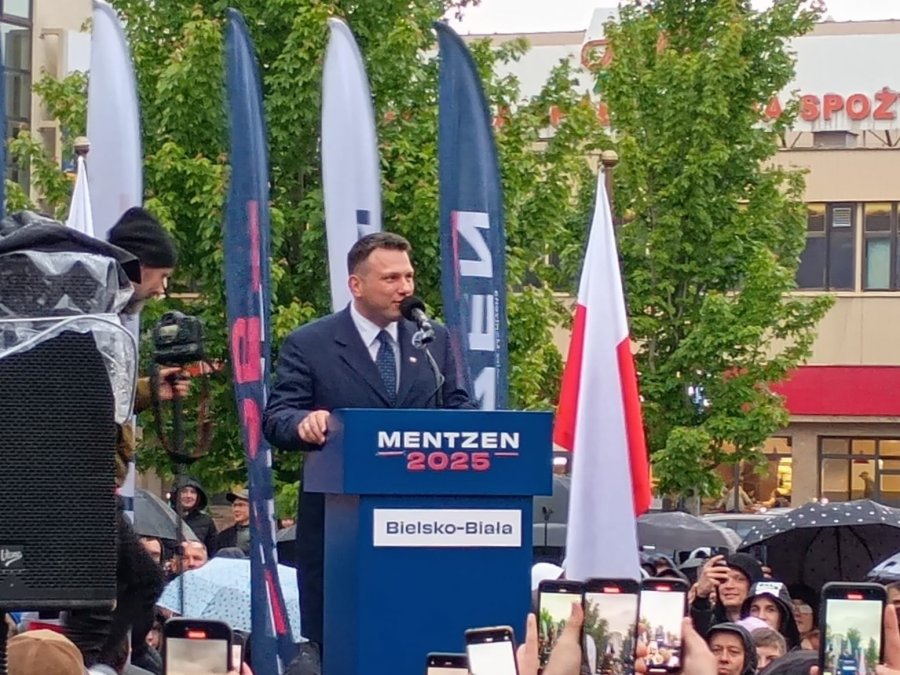 Sławomir Mentzen w Bielsku-Białej. „Tak jest ze wszystkim, za co się biorą i z PiS-u i PO” - foto