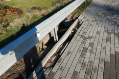 To nie tylko dziura w chodniku, a aktywne osuwisko. Trzeba wykonać odwierty geologiczne - foto